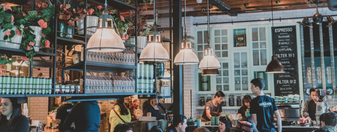 diners in restaurant
